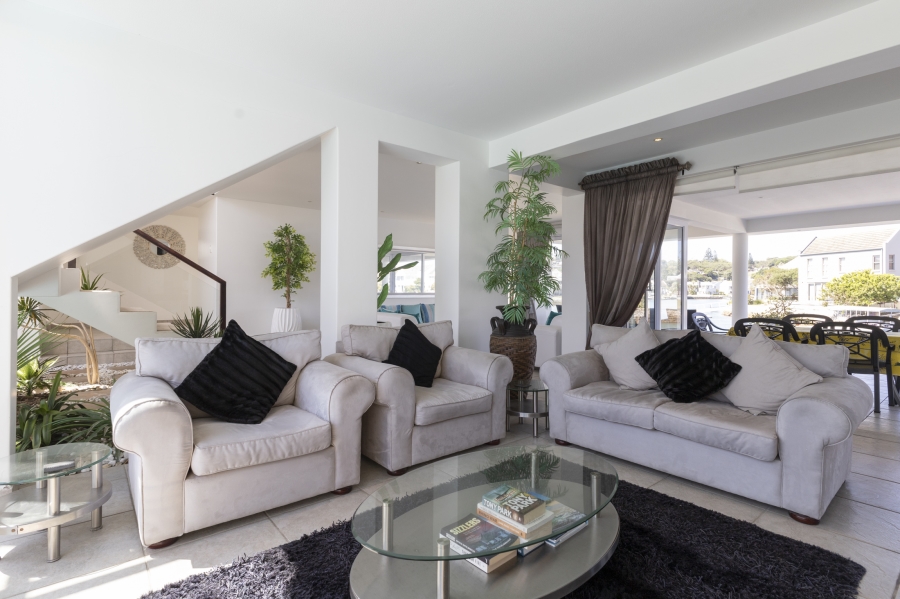 6 Bedroom Property for Sale in Royal Alfred Marina Eastern Cape